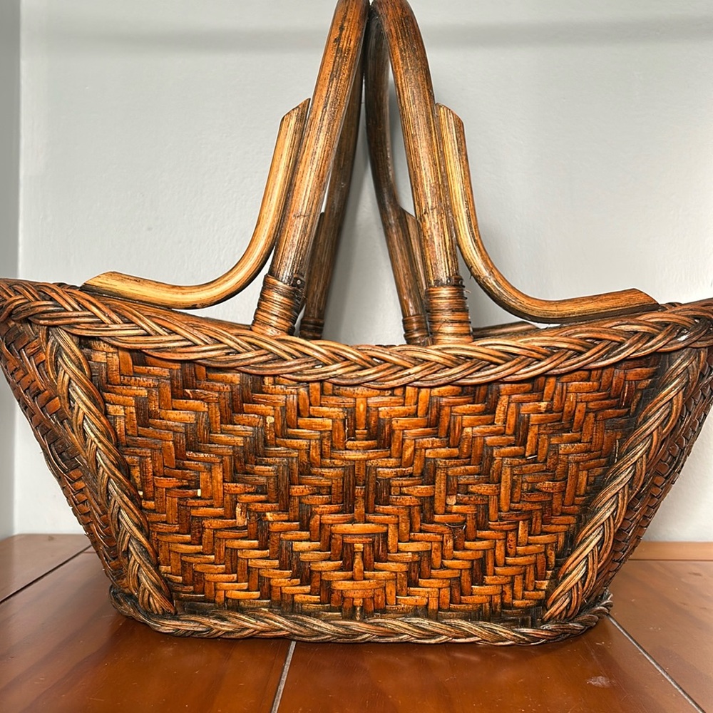 Rustic Wicker Basket w/ Double Woven Handle